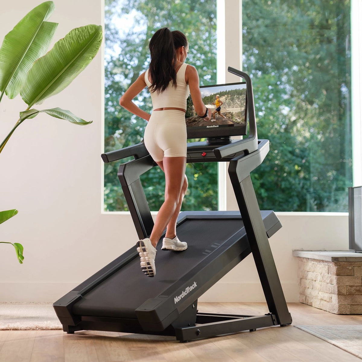 NordicTrack Elite X24i Smart Incline Treadmill - 40% Incline with 24-Inch HD Touchscreen