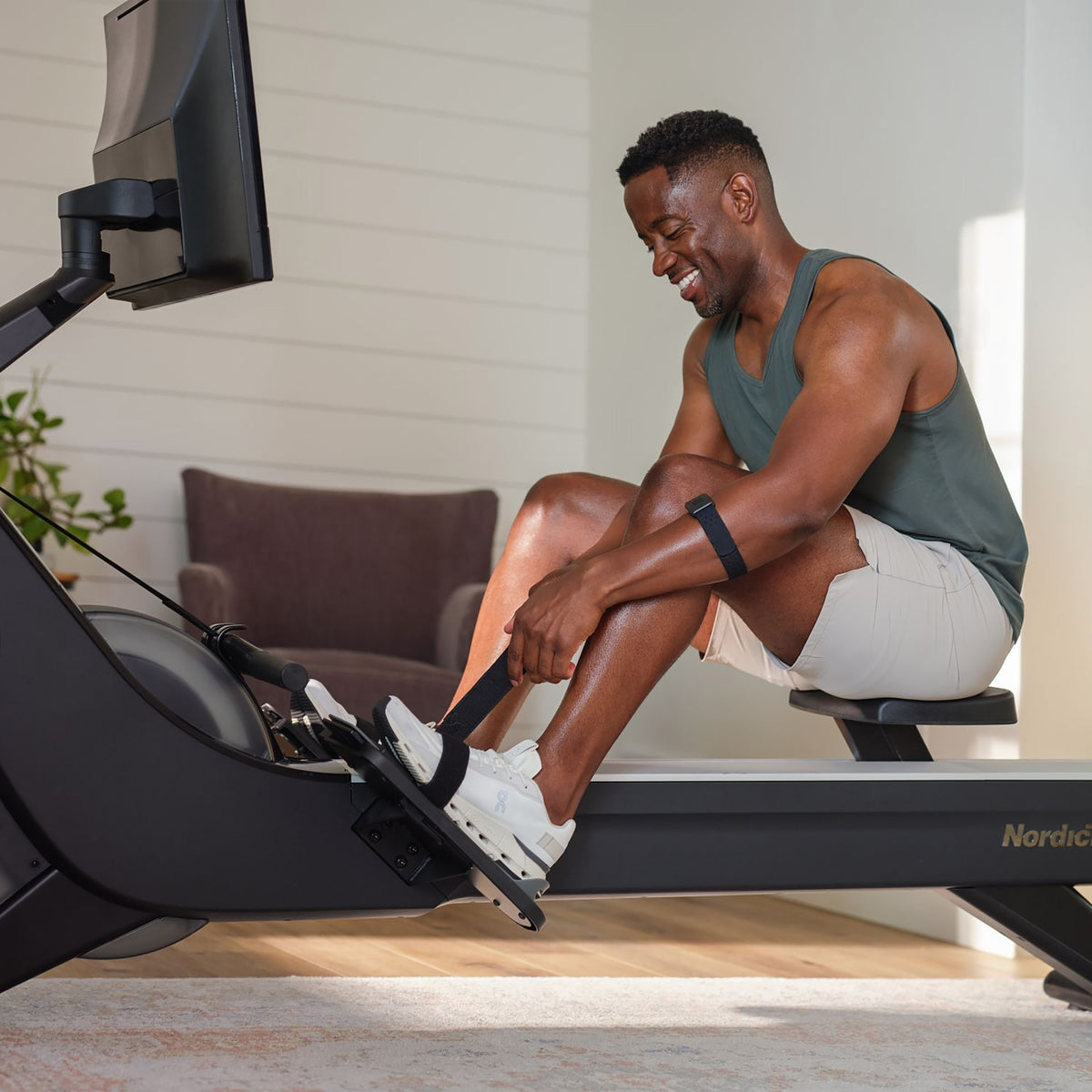 NordicTrack RW900 Rower - Home Rowing Machine with 24" Pivoting HD Touchscreen