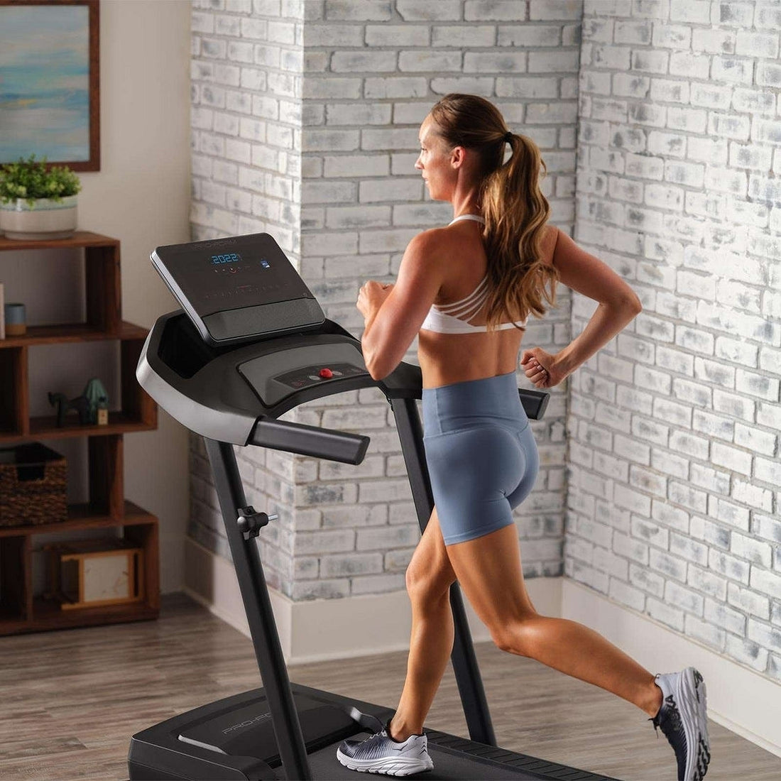 Adjustable Speed & Incline
